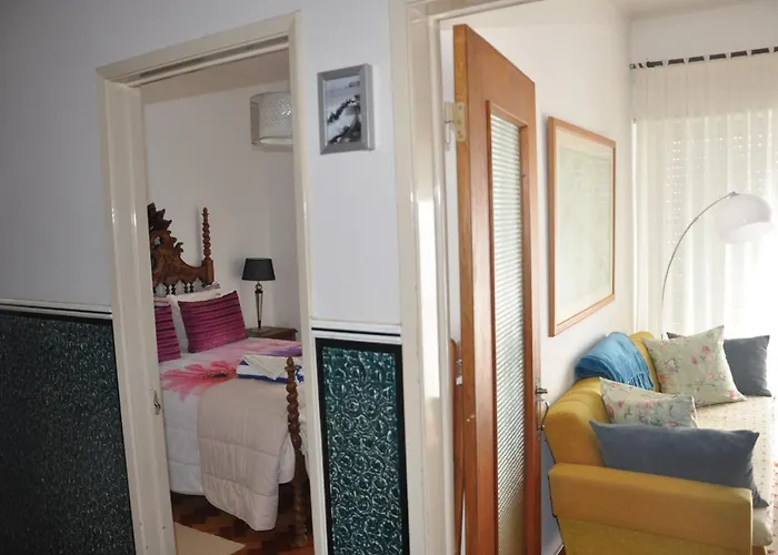 Casa De Zira * Nazaré